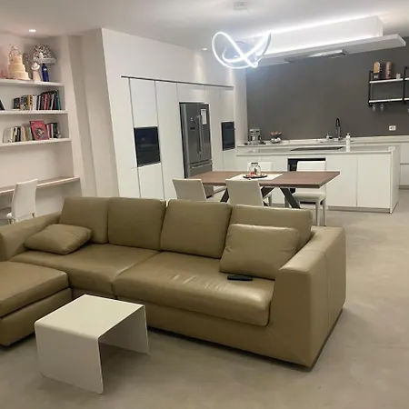 Apartment A Due Passi